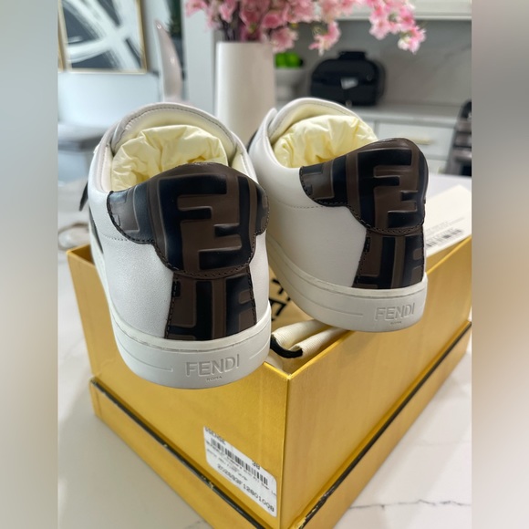 FENDI
White leather sneakers - Picture 3 of 4